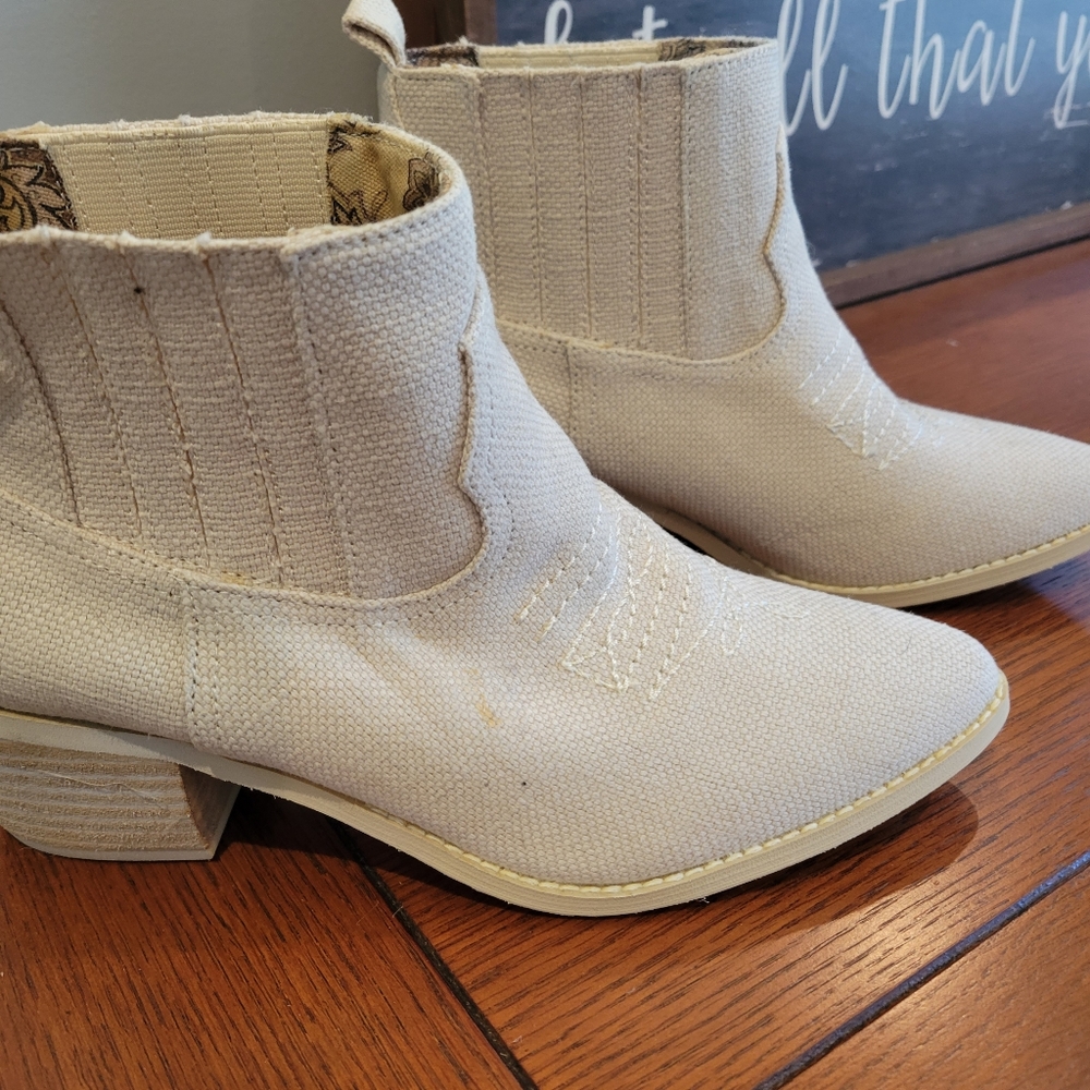 Band of Gypsies Linen Cowboy boots